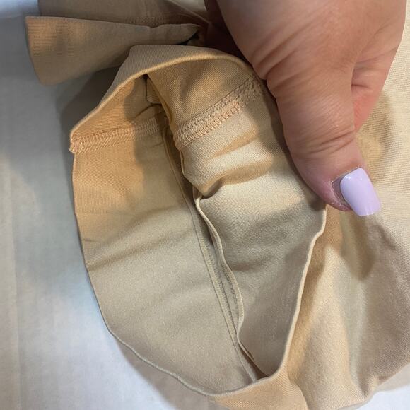 Werena NWT Shaping Boyshort Beige Cream Tan Sz M Light Support - Picture 8 of 10